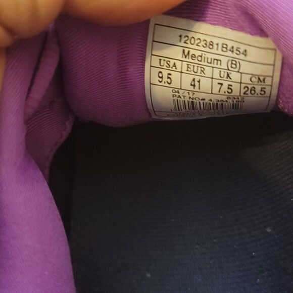 Brooks ravena running shoes size 9.5 - Picture 9 of 9